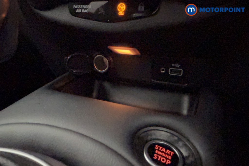 Nissan Juke N-Connecta Automatic Petrol SUV - Stock Number (1572640) - 12th supplementary image