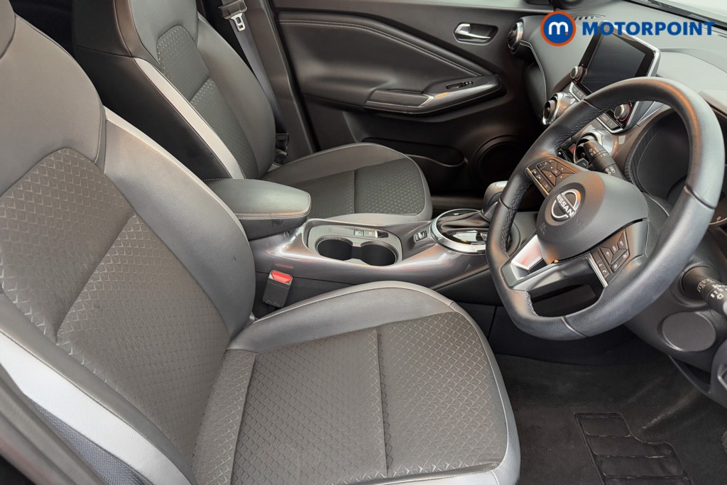 Nissan Juke N-Connecta Automatic Petrol SUV - Stock Number (1572640) - 19th supplementary image