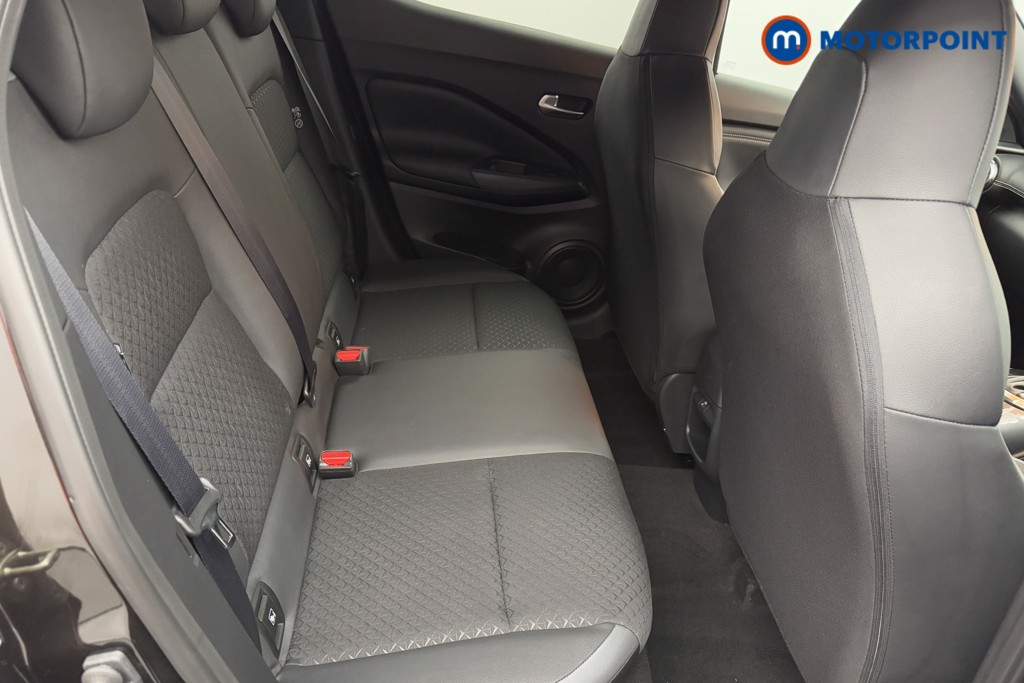 Nissan Juke N-Connecta Automatic Petrol SUV - Stock Number (1572640) - 21st supplementary image