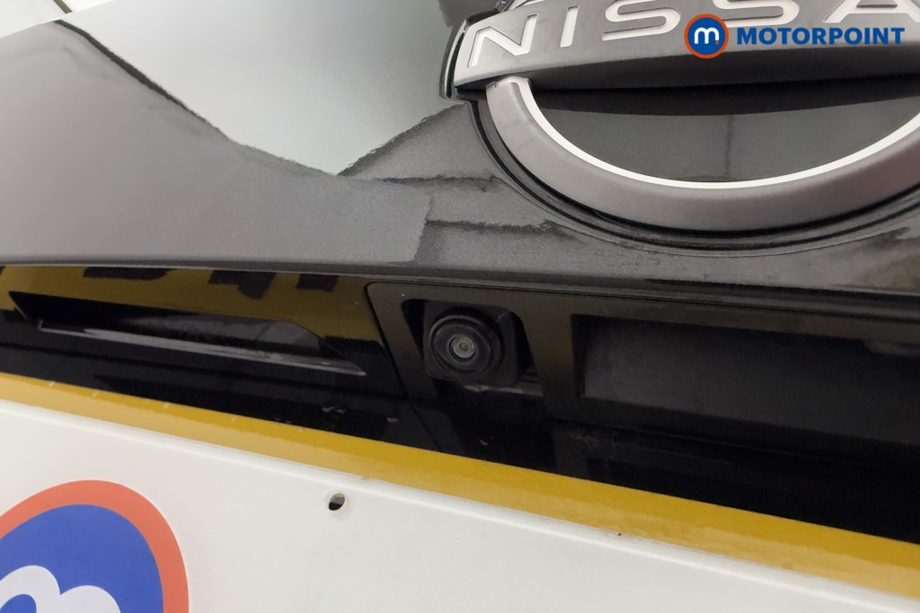 Nissan Juke N-Connecta Automatic Petrol SUV - Stock Number (1572640) - 25th supplementary image