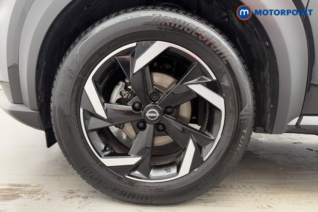 Nissan Juke N-Connecta Automatic Petrol SUV - Stock Number (1572640) - 32nd supplementary image
