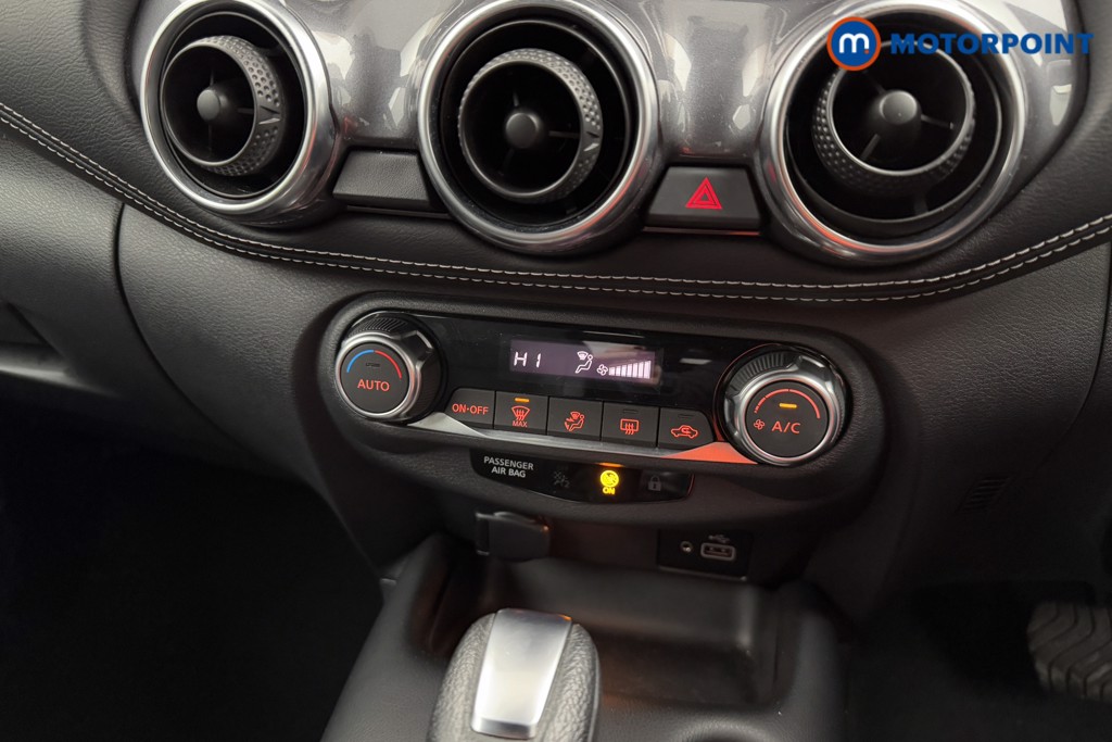 Nissan Juke N-Connecta Automatic Petrol SUV - Stock Number (1572669) - 12th supplementary image