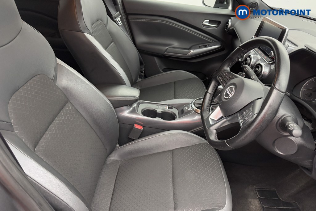 Nissan Juke N-Connecta Automatic Petrol SUV - Stock Number (1572669) - 19th supplementary image