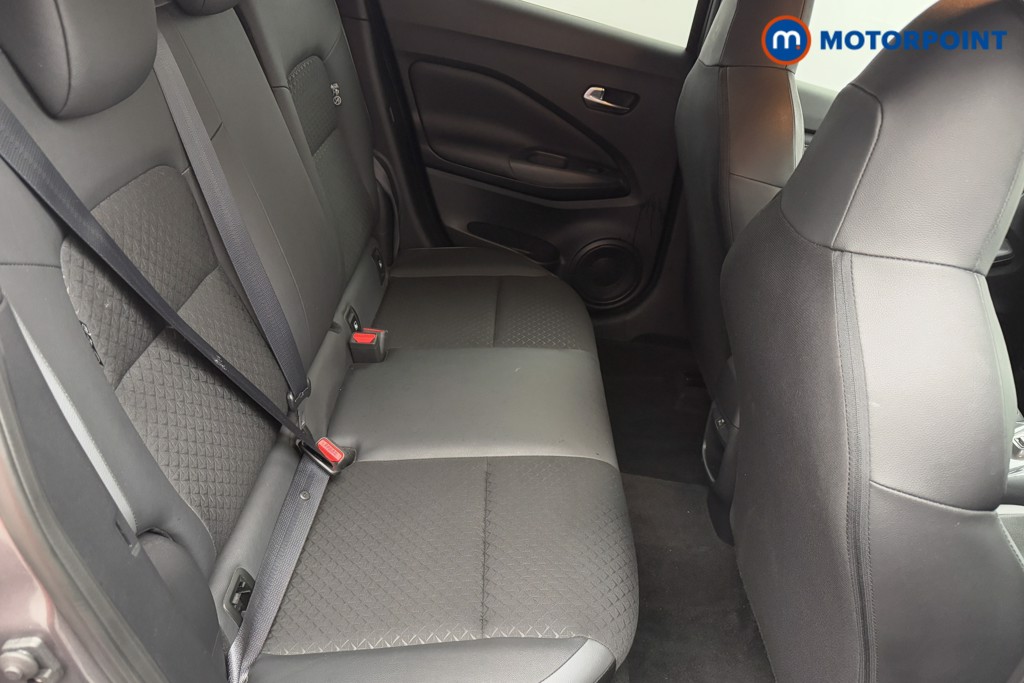 Nissan Juke N-Connecta Automatic Petrol SUV - Stock Number (1572669) - 21st supplementary image