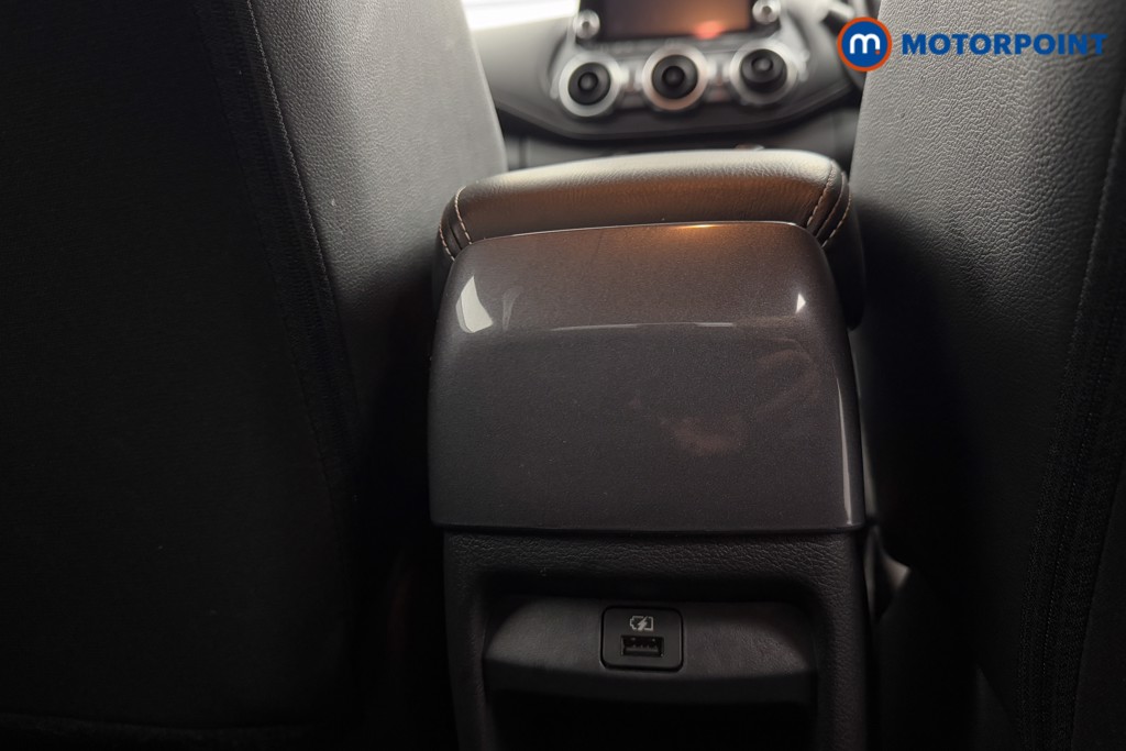 Nissan Juke N-Connecta Automatic Petrol SUV - Stock Number (1572669) - 22nd supplementary image