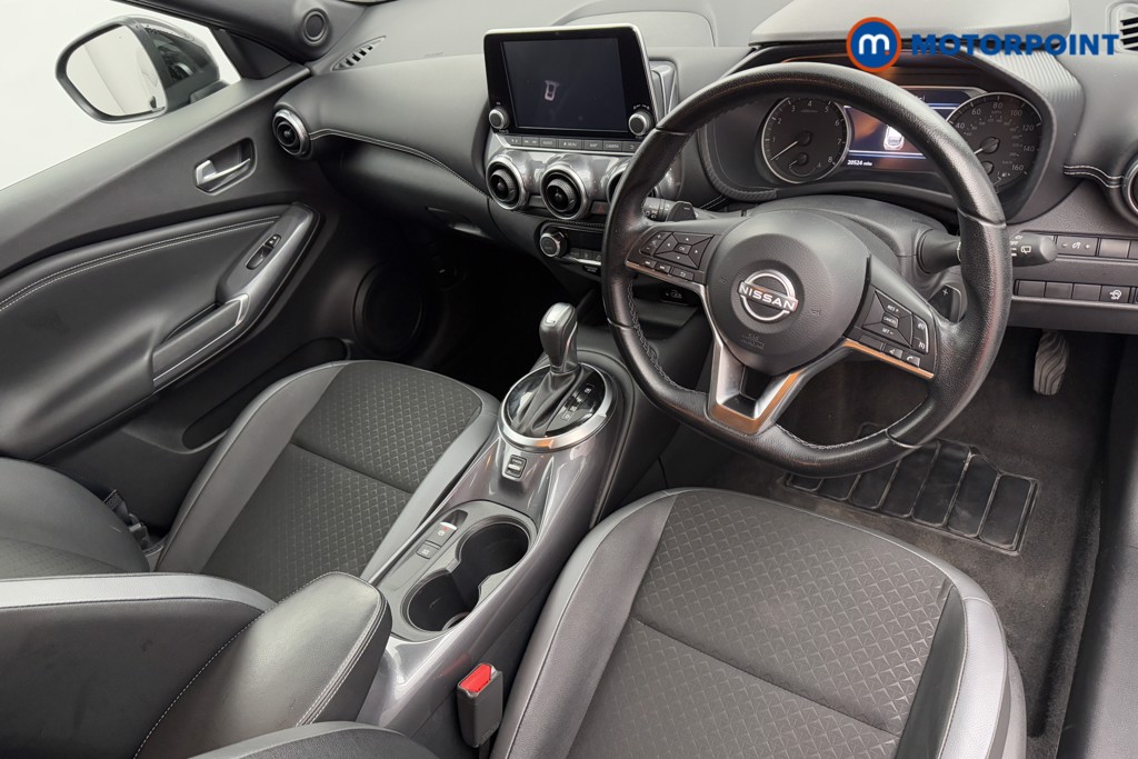 Nissan Juke N-Connecta Automatic Petrol SUV - Stock Number (1572669) - 1st supplementary image
