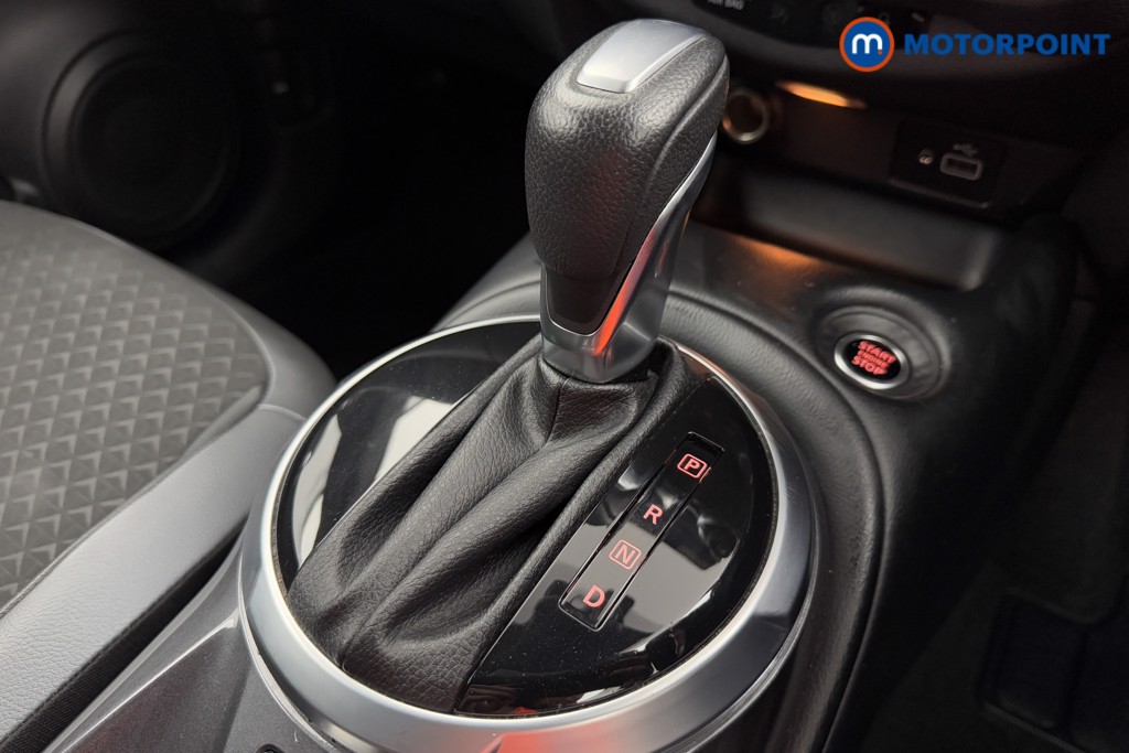 Nissan Juke N-Connecta Automatic Petrol SUV - Stock Number (1572673) - 13th supplementary image