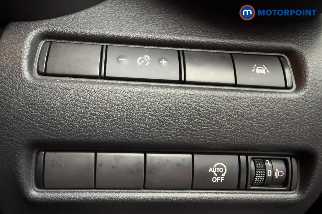Nissan Juke N-Connecta Automatic Petrol SUV - Stock Number (1572673) - 16th supplementary image