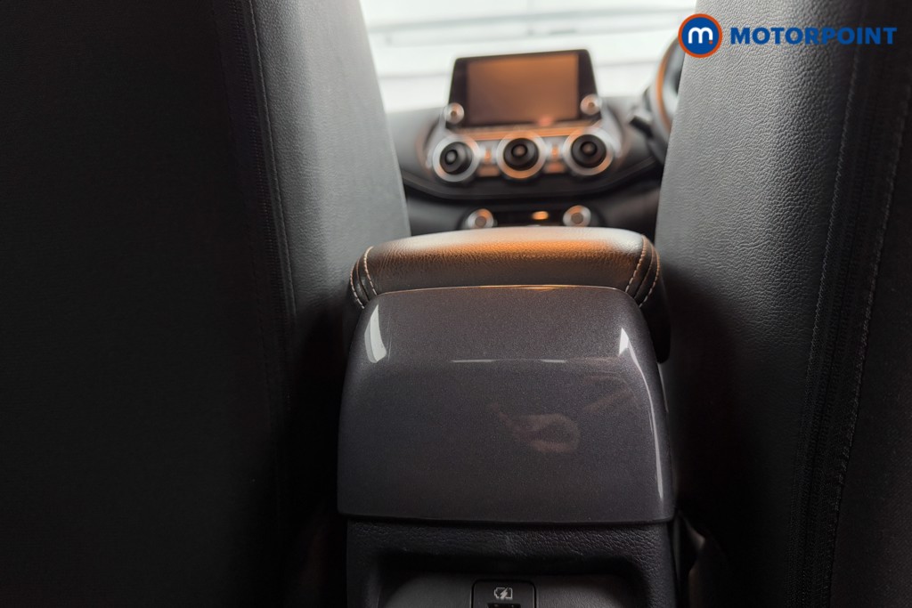 Nissan Juke N-Connecta Automatic Petrol SUV - Stock Number (1572673) - 22nd supplementary image