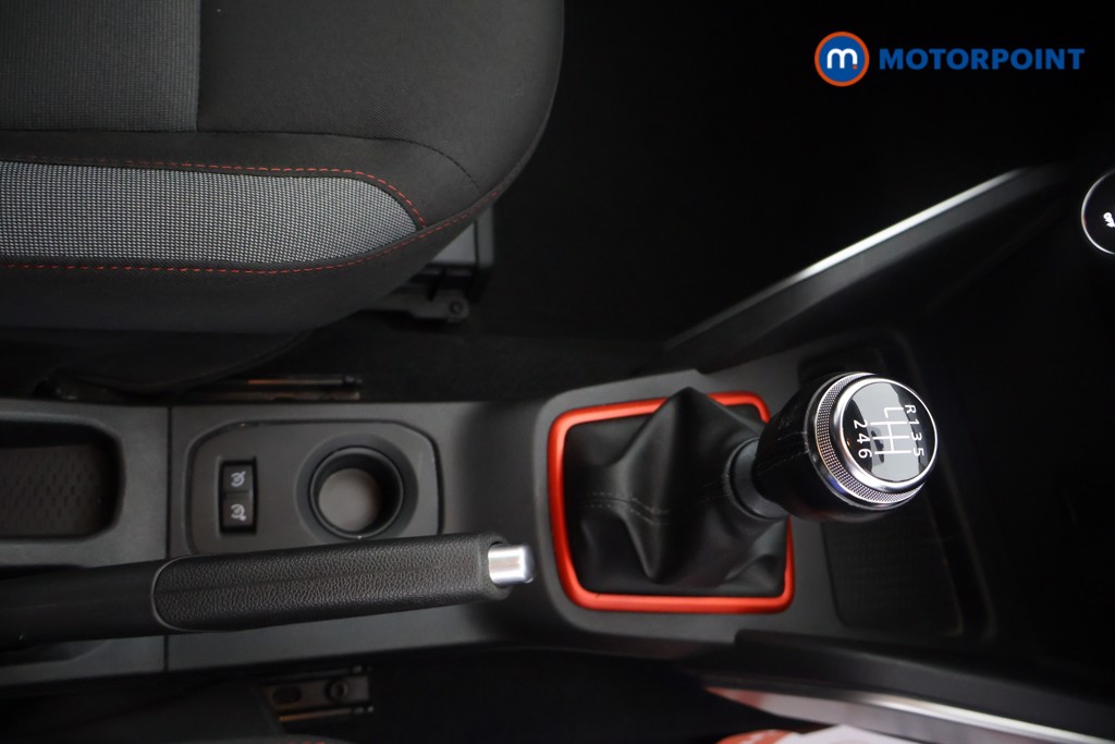 Dacia Duster Techroad Manual Diesel SUV - Stock Number (1573086) - 6th supplementary image