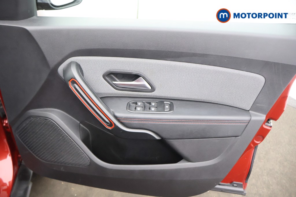 Dacia Duster Techroad Manual Diesel SUV - Stock Number (1573086) - 9th supplementary image