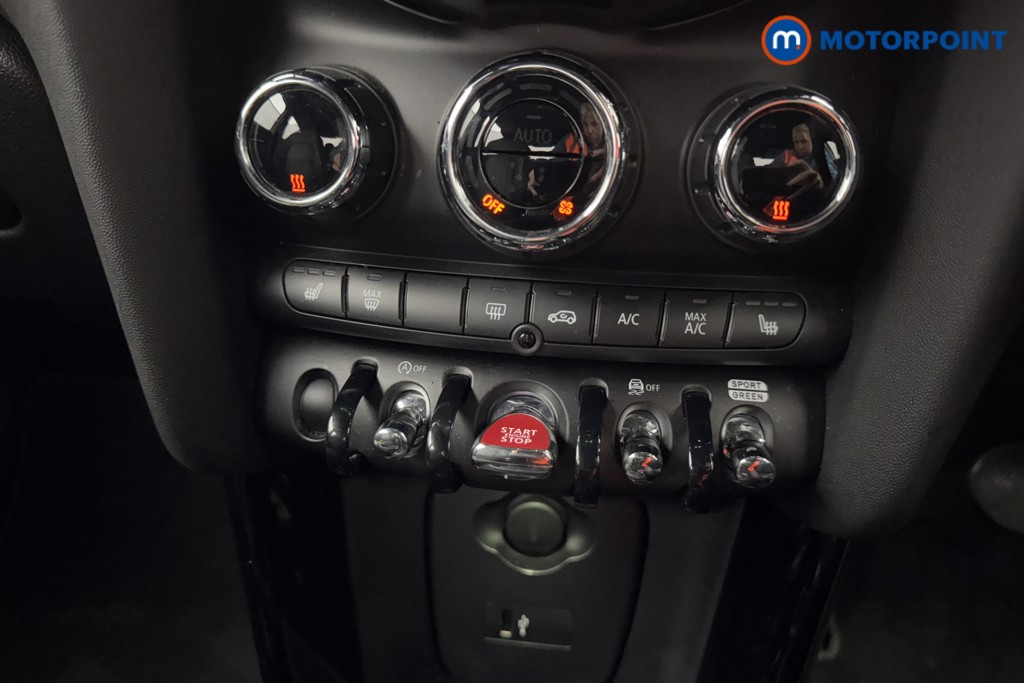 Mini Hatchback Cooper S Exclusive Automatic Petrol Hatchback - Stock Number (1573565) - 11th supplementary image