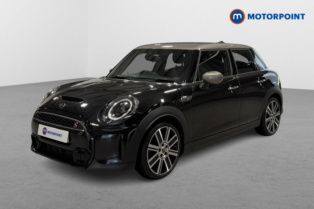 Mini Hatchback Cooper S Exclusive Automatic Petrol Hatchback - Stock Number (1573565) - Passenger side front corner