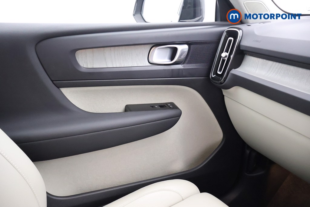 Volvo Xc40 Inscription Pro Automatic Petrol SUV - Stock Number (1573599) - 8th supplementary image