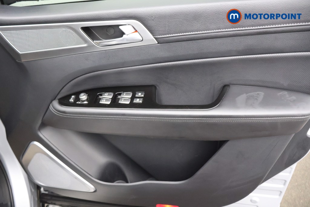 Ssangyong Rexton Ventura Automatic Diesel SUV - Stock Number (1574112) - 9th supplementary image