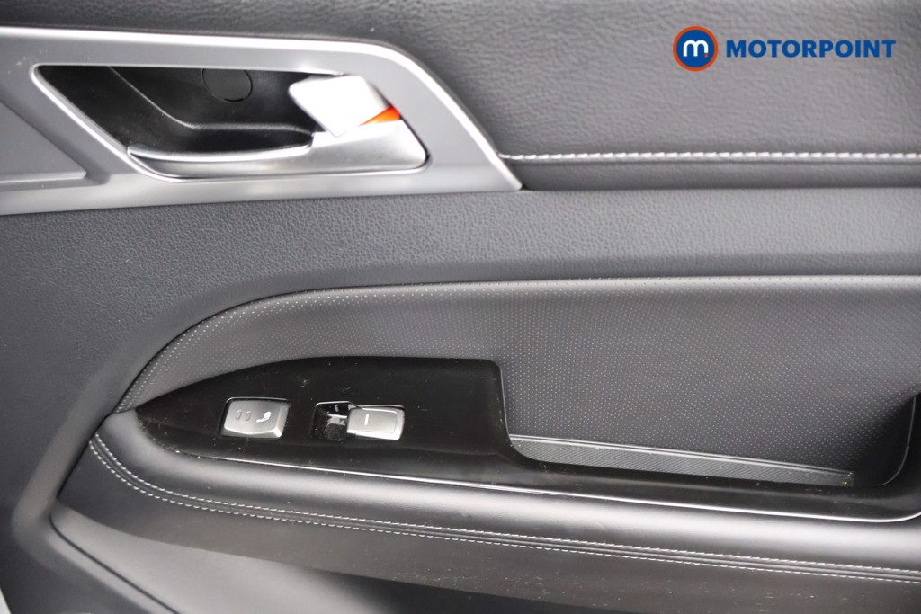Ssangyong Rexton Ventura Automatic Diesel SUV - Stock Number (1574112) - 14th supplementary image