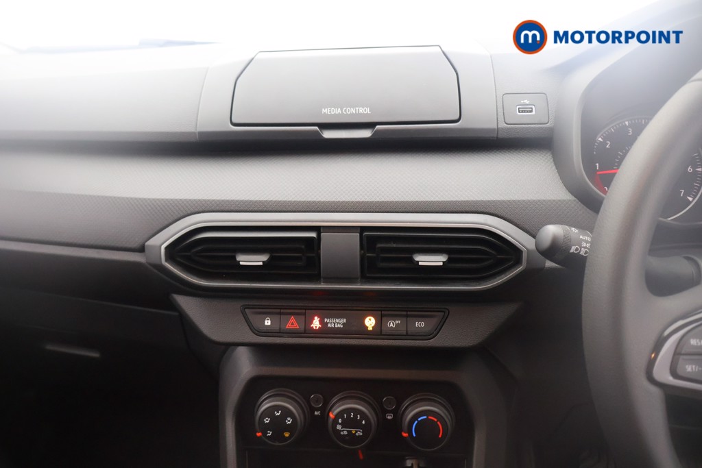 Dacia Jogger Essential Manual Petrol People Carrier - Stock Number (1574192) - 5th supplementary image