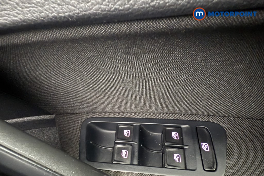 Volkswagen Golf SE Manual Petrol Hatchback - Stock Number (1574795) - 14th supplementary image