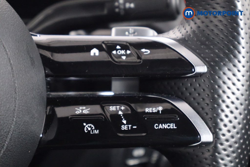 Mercedes-Benz GLA Amg Line Automatic Petrol SUV - Stock Number (1575561) - 8th supplementary image