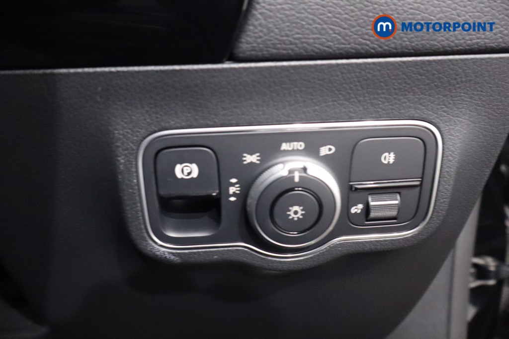 Mercedes-Benz GLA Amg Line Automatic Petrol SUV - Stock Number (1575561) - 23rd supplementary image