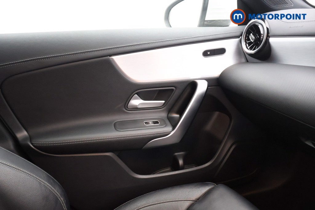 Mercedes-Benz CLA Amg Line Automatic Petrol Estate - Stock Number (1575774) - 9th supplementary image