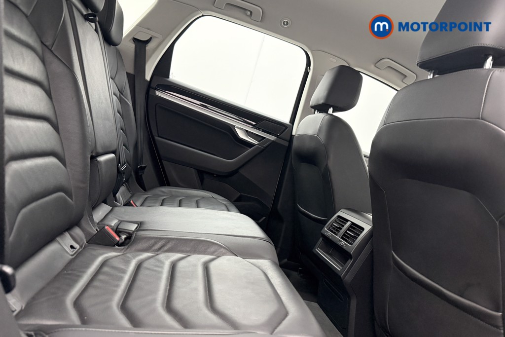 Volkswagen Touareg SEL Automatic Petrol SUV - Stock Number (1575826) - 9th supplementary image