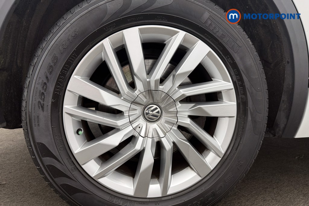 Volkswagen Touareg SEL Automatic Petrol SUV - Stock Number (1575826) - 10th supplementary image