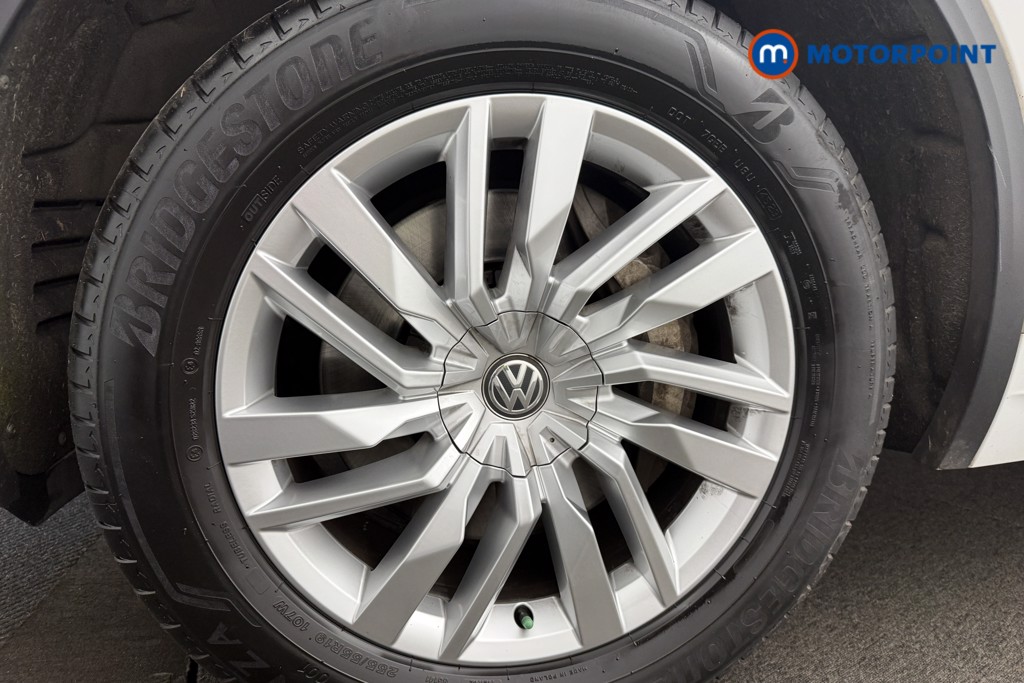 Volkswagen Touareg SEL Automatic Petrol SUV - Stock Number (1575826) - 12th supplementary image