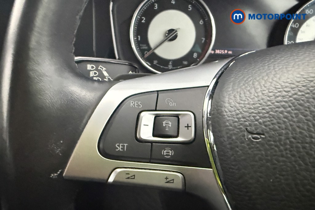 Volkswagen Touareg SEL Automatic Petrol SUV - Stock Number (1575826) - 14th supplementary image