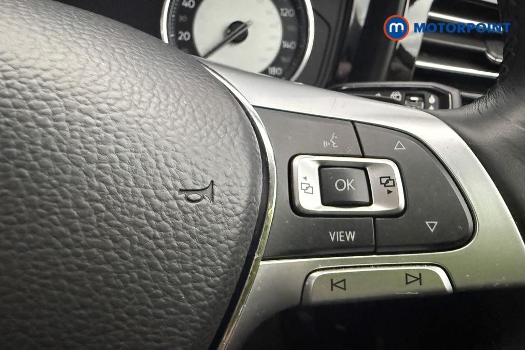 Volkswagen Touareg SEL Automatic Petrol SUV - Stock Number (1575826) - 15th supplementary image