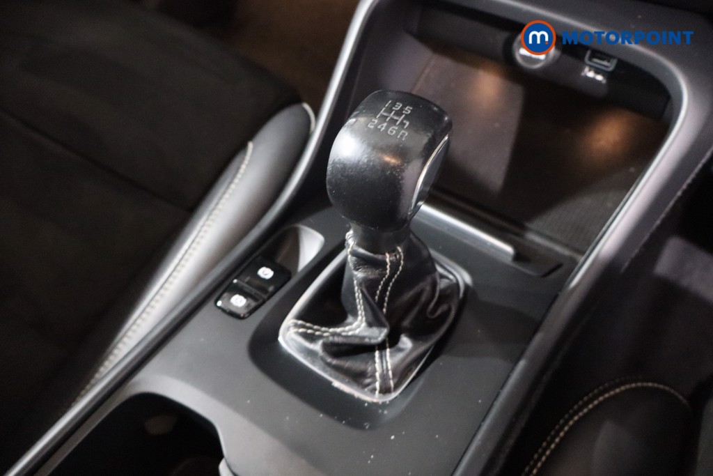 Volvo Xc40 R Design Manual Petrol SUV - Stock Number (1575918) - 14th supplementary image