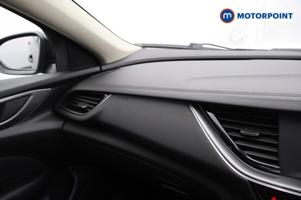 Vauxhall Insignia Se Nav Manual Diesel Hatchback - Stock Number (1576016) - 7th supplementary image