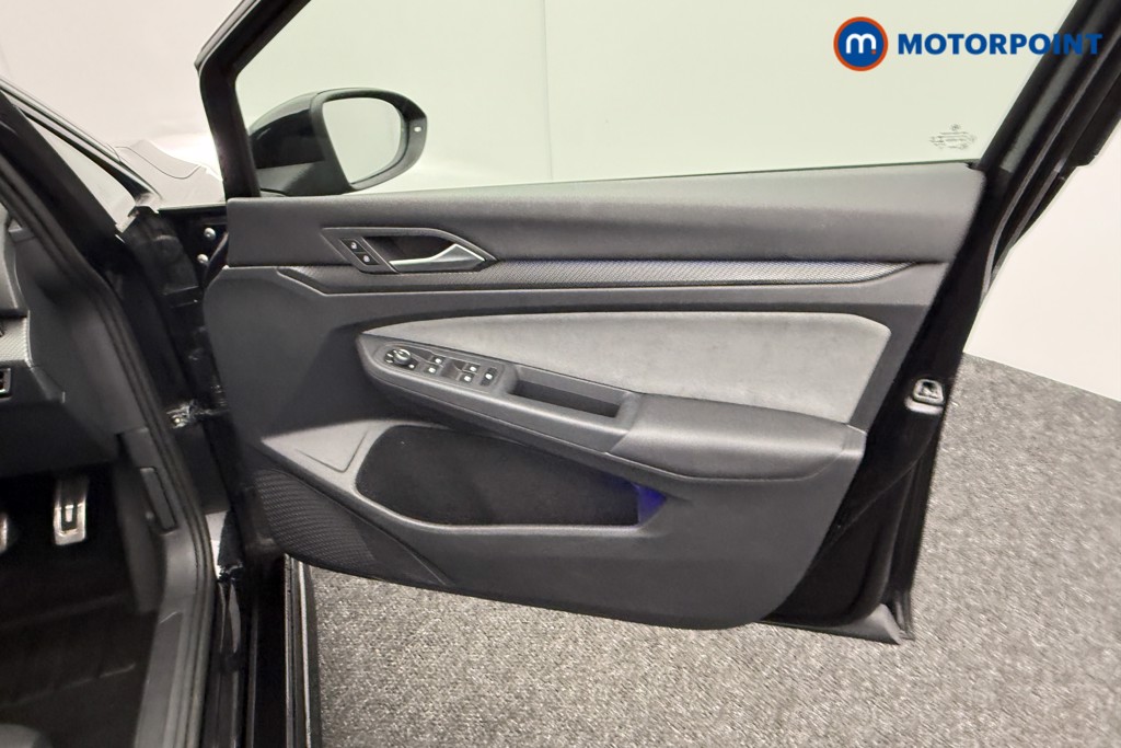 Volkswagen Golf R-Line Manual Petrol Hatchback - Stock Number (1576488) - 17th supplementary image