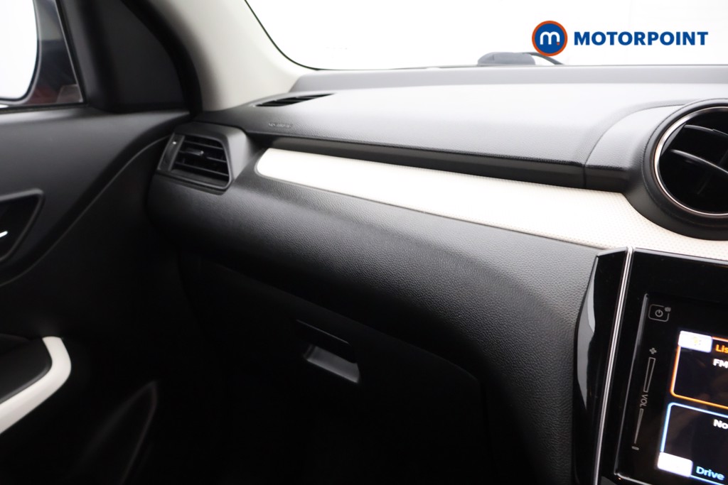 Suzuki Swift Attitude Manual Petrol Hatchback - Stock Number (1576492) - 6th supplementary image