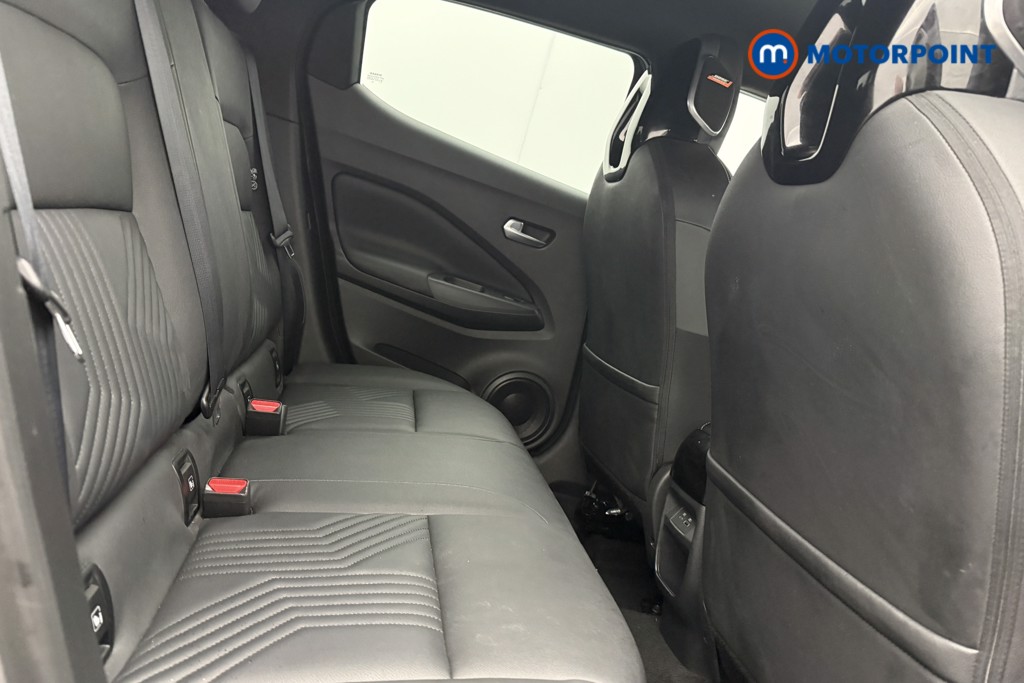 Nissan Juke Tekna Manual Petrol SUV - Stock Number (1577151) - 9th supplementary image