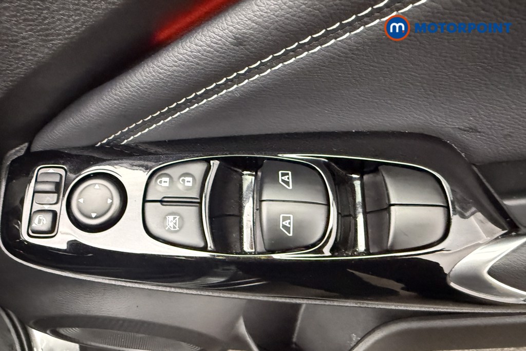 Nissan Juke Tekna Manual Petrol SUV - Stock Number (1577151) - 19th supplementary image