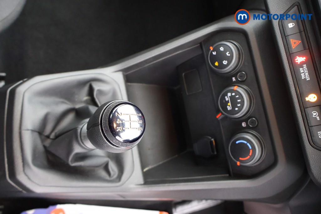 Dacia Sandero Essential Manual Petrol Hatchback - Stock Number (1577259) - 6th supplementary image