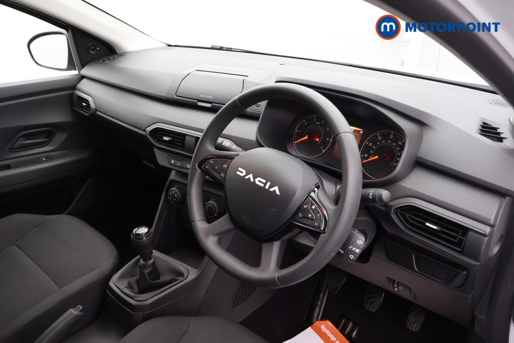 Dacia Sandero Essential Manual Petrol Hatchback - Stock Number (1577259) - 10th supplementary image