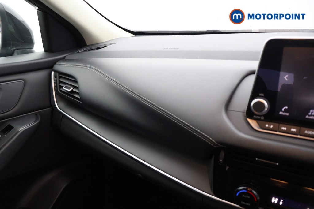 Nissan Qashqai Acenta Premium Automatic Petrol SUV - Stock Number (1577516) - 7th supplementary image