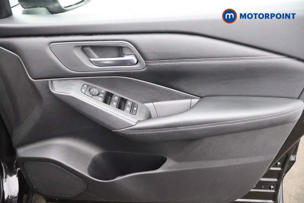 Nissan Qashqai Acenta Premium Automatic Petrol SUV - Stock Number (1577516) - 9th supplementary image