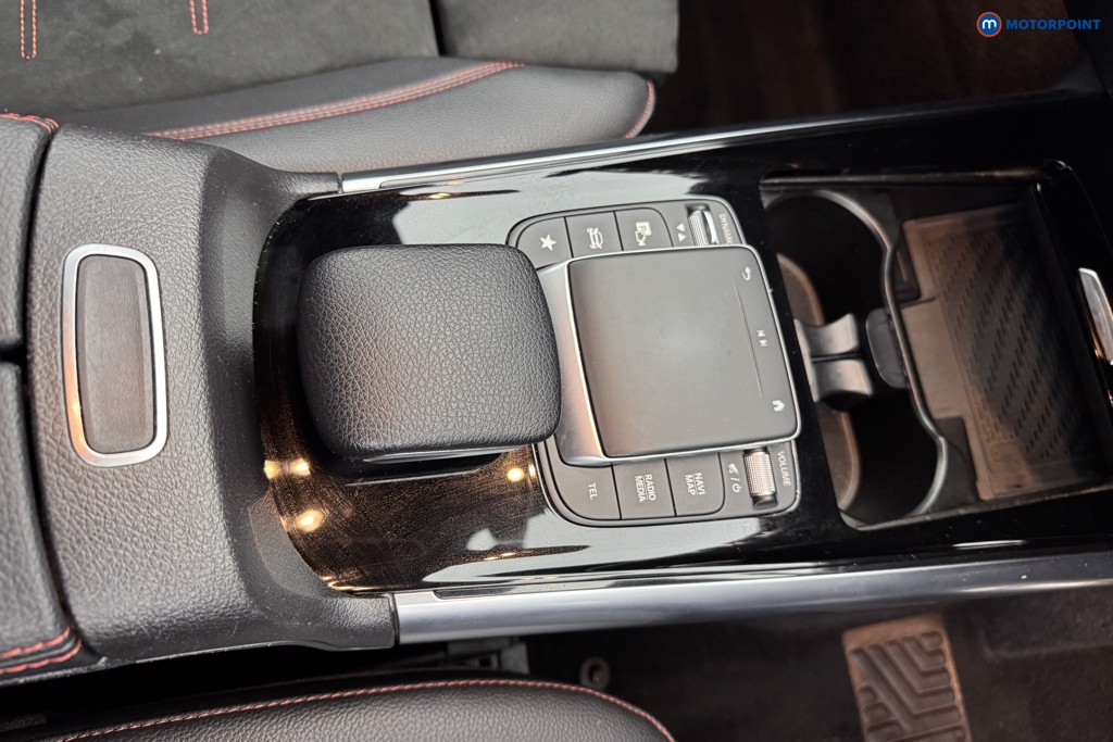 Mercedes-Benz GLA Amg Line Automatic Diesel SUV - Stock Number (1577562) - 13th supplementary image