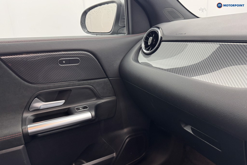 Mercedes-Benz GLA Amg Line Automatic Diesel SUV - Stock Number (1577562) - 17th supplementary image