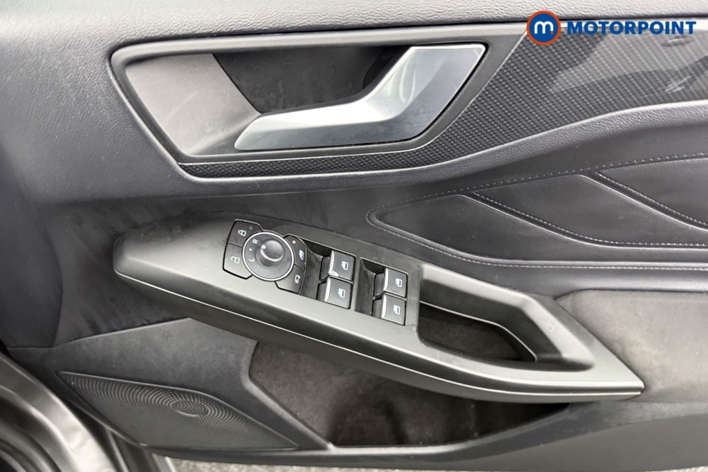 Ford Focus St-Line Edition Manual Petrol-Electric Hybrid Hatchback - Stock Number (1577873) - 14th supplementary image