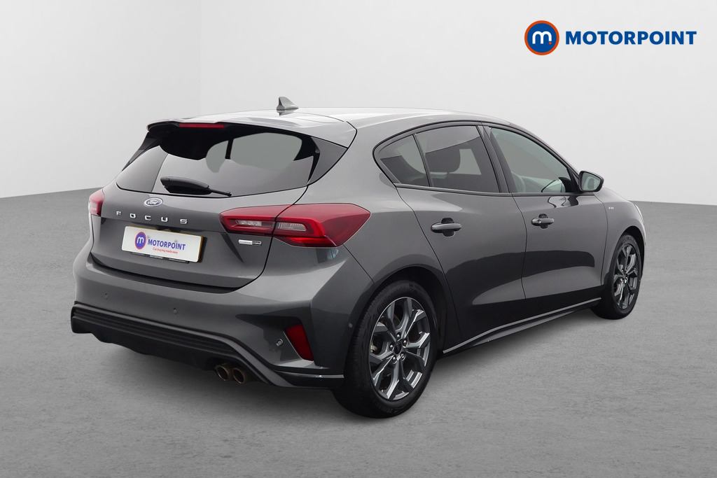 Ford Focus St-Line Edition Manual Petrol-Electric Hybrid Hatchback - Stock Number (1577873) - Drivers side rear corner