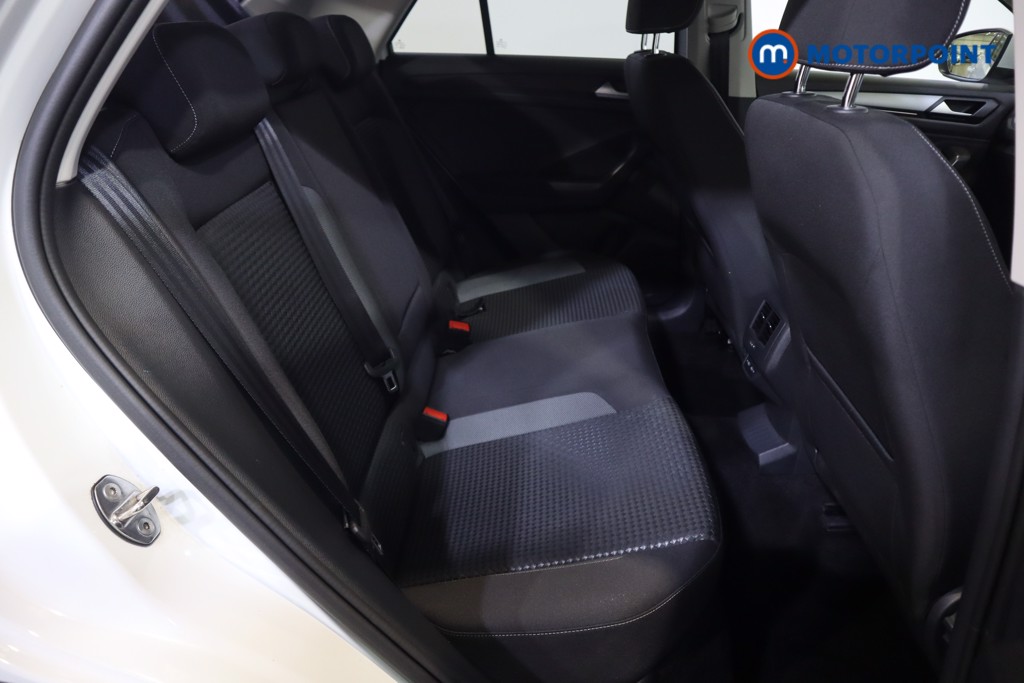 Volkswagen T-Roc Active Manual Petrol SUV - Stock Number (1577997) - 7th supplementary image