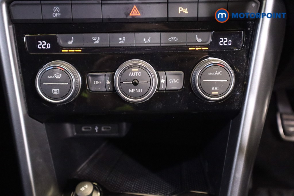 Volkswagen T-Roc Active Manual Petrol SUV - Stock Number (1577997) - 20th supplementary image