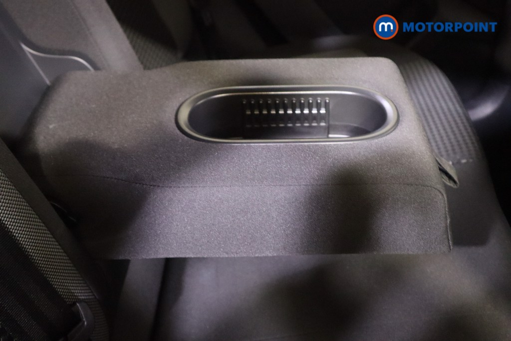 Volkswagen T-Roc Active Manual Petrol SUV - Stock Number (1577997) - 25th supplementary image