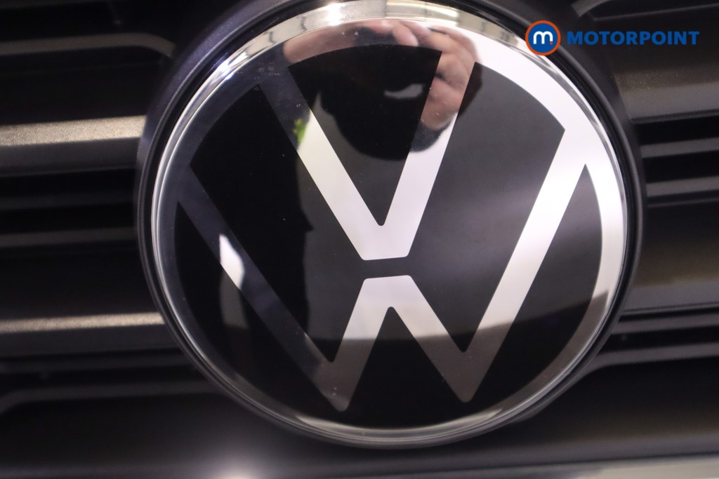 Volkswagen T-Roc Active Manual Petrol SUV - Stock Number (1577997) - 33rd supplementary image