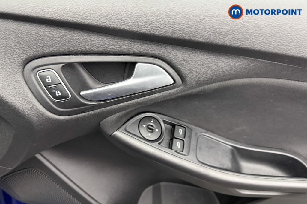 Ford Focus St-Line Manual Petrol Hatchback - Stock Number (1577999) - 16th supplementary image