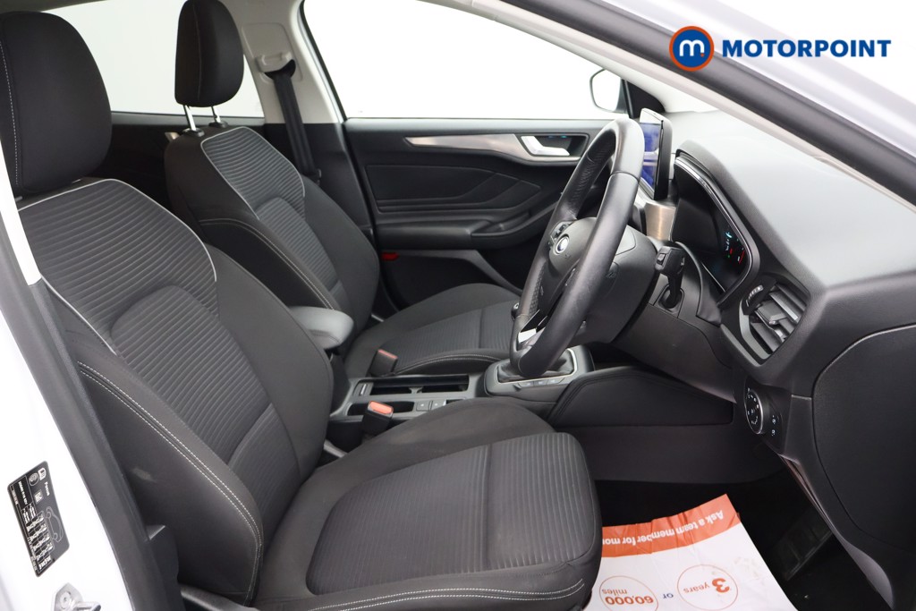Ford Focus Titanium Manual Petrol Hatchback - Stock Number (1578027) - 11th supplementary image